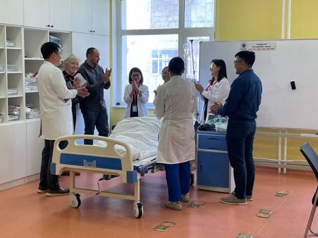 Small-group simulation facilitation during scenario practice
