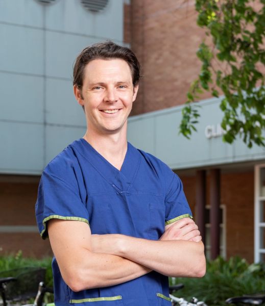 Dr Ben Dunne