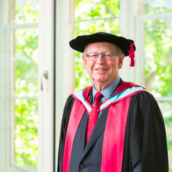 Emeritus Professor Glenn Bowes AO