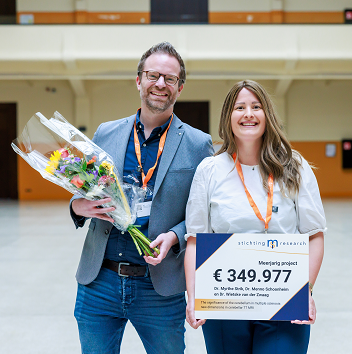 Myrte Strik and Menno Schoonheim receive a €350,000 from the MS Research Foundation.