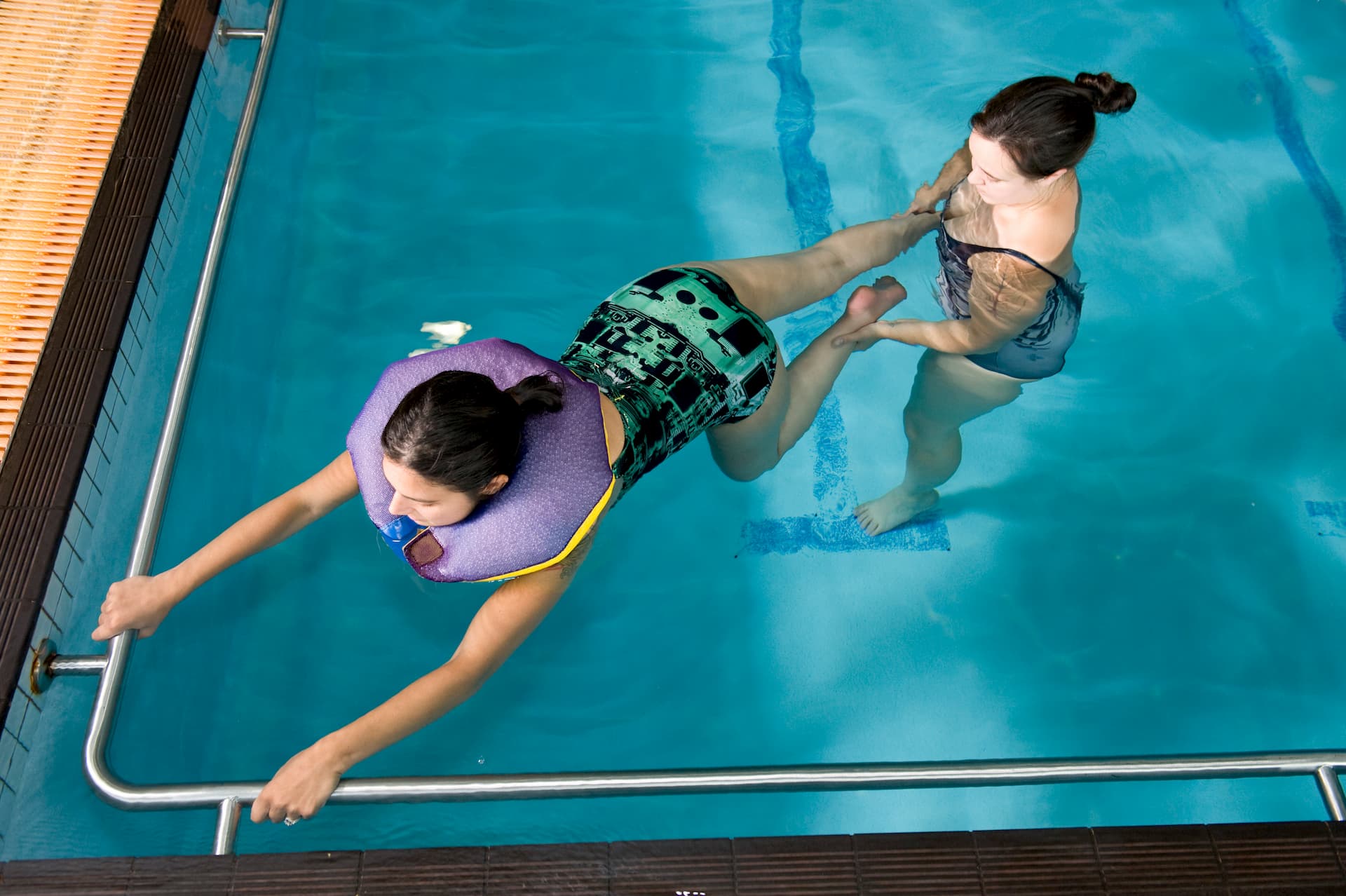 passionate-doctors-sharing-the-knowledge-of-neurological-rehabilitation - Individual hydrotherapy.jpg